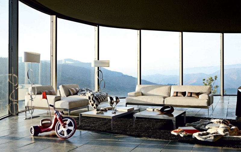 design d'intérieur moderne salon tapis de sol canapé blanc roche bobois