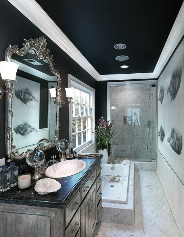 salle de bain plafond noir décoration moderne