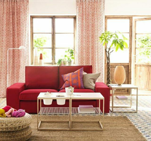 tapis bambou en fibre naturelle beige design canapé rouge tapis du salon