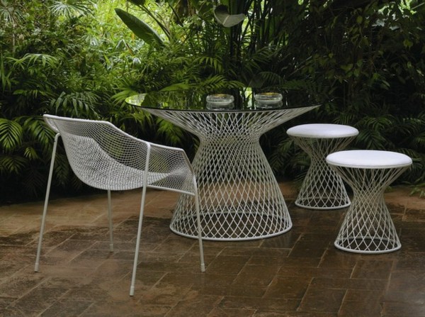 table de jardin metal couleur blanche