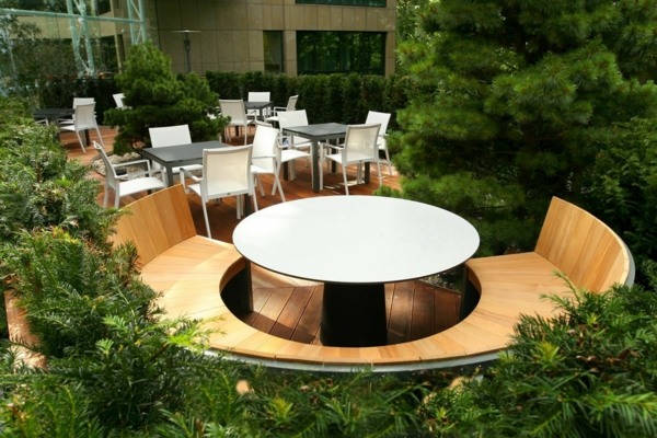 table surface blanche jardin forme ovale bois