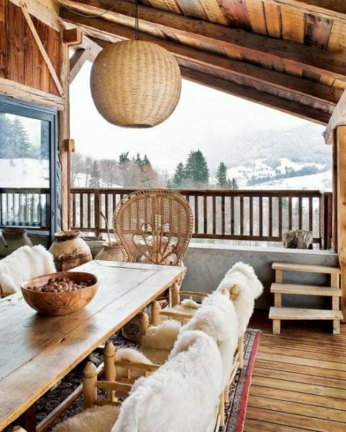 design moderne extérieur terrasse déco design nois noel cozy chaleureux table bois lampe hiver