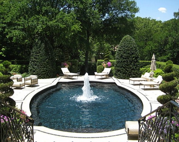 terrasse piscine fontaine moderne
