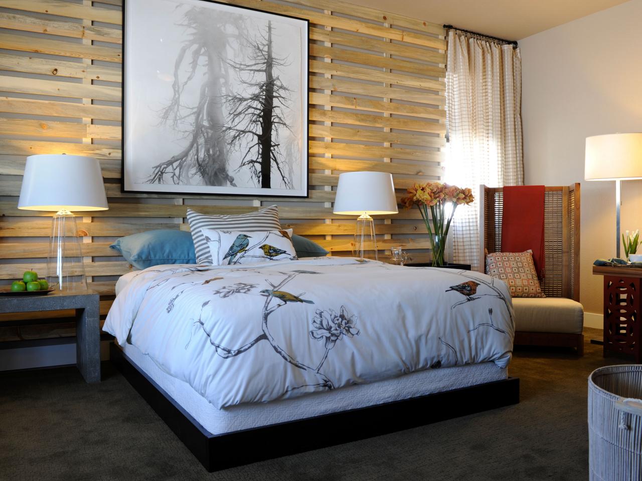 palettes tête de lit très design bois chambre idée déco originale tableau 