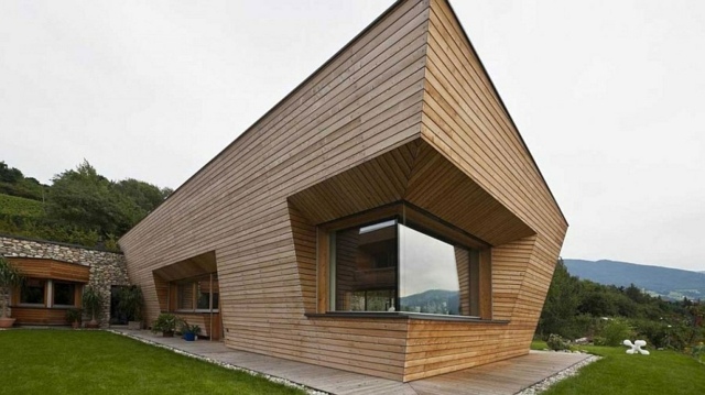 villa design House Brunner lignes adoucies bois