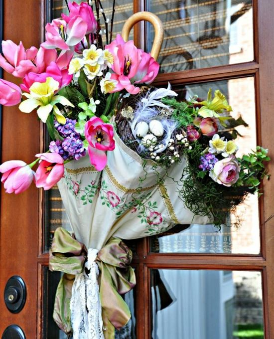 vue porte entree decoration originale fleurs printemps