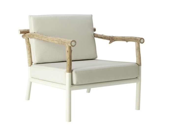 chaise de jardin blanche et en bois avec accoudoirs designer contemporain Bastien Taillard 