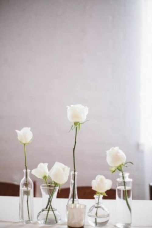 deco table fleurs blanches