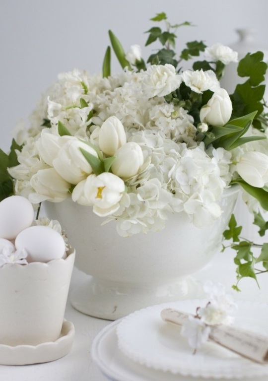 décor de Pâques fleurs table