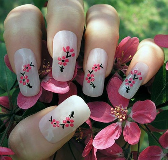 decoration ongles motifs floraux
