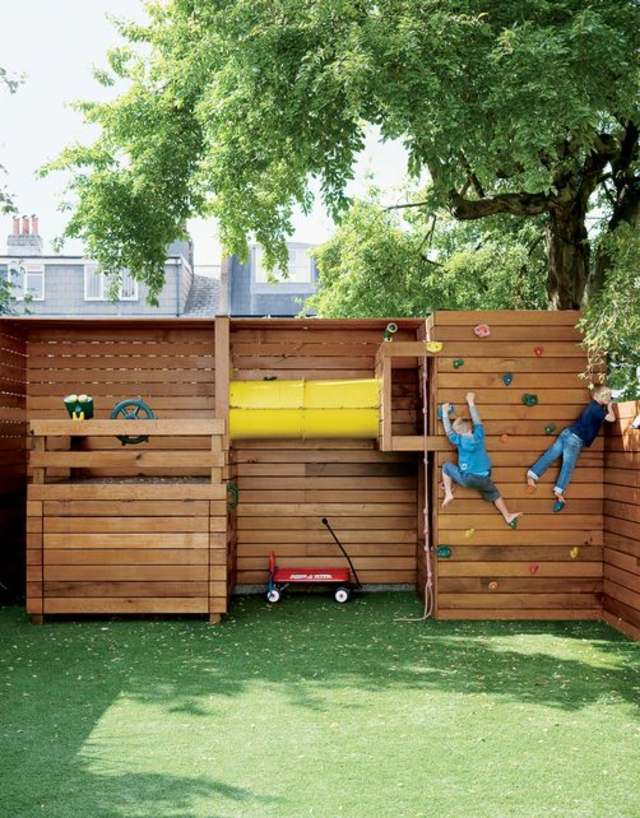 idée originale espace de jeux aire de jeux enfants jardin bois cabane toboggan