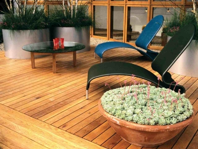 salon de jardin moderne design chilienne chaise longue confort idée originale table de jardin en bois déco