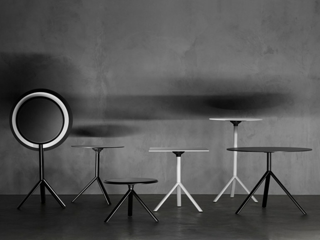 design extérieur table aménagement espace extérieur jardin table en métal pliante gris noir blanc