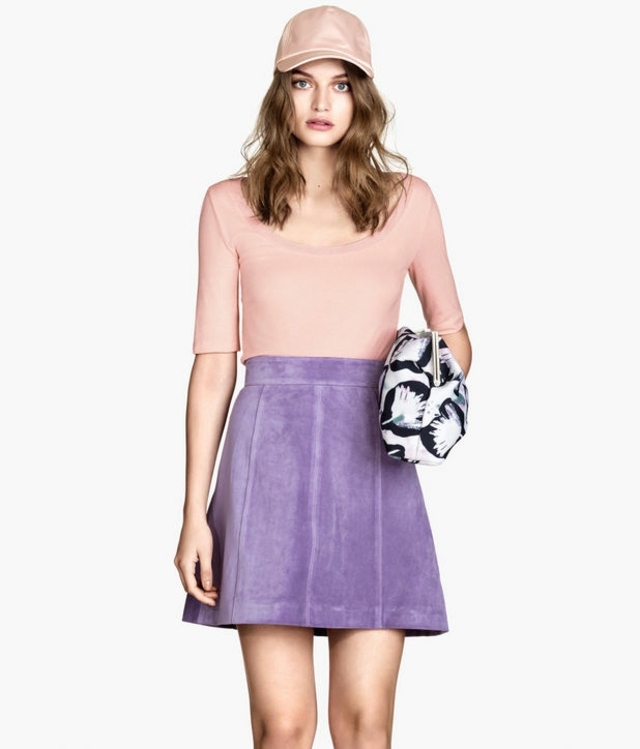 vêtements tendance mode printemps 2015 jupe en suède hm jupe casquette sac blouse rose