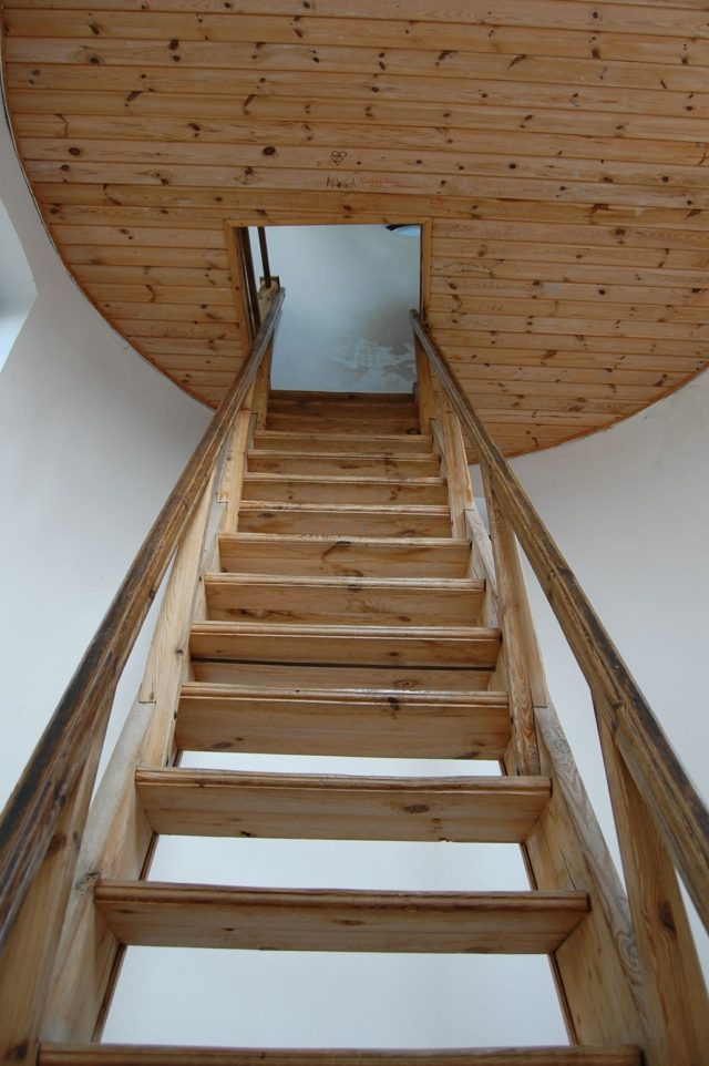 vue plafond escalier