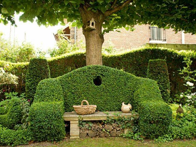 décoration de jardin banc de jardin en pierre jardin extérieur design