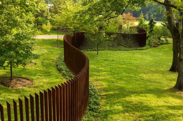 clôture de jardin en métal très solide
