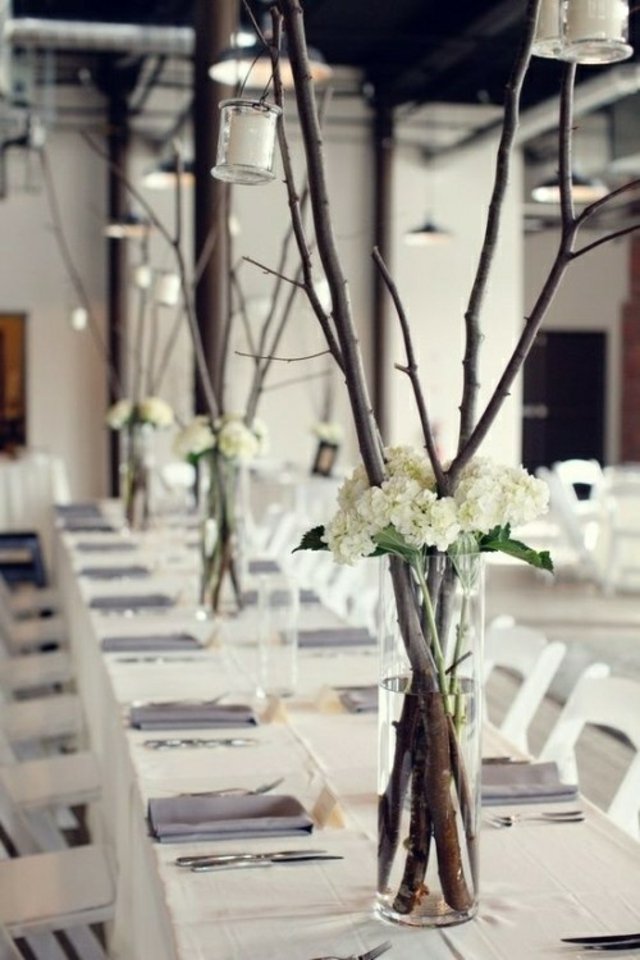 idée déco table mariage fleurs blanches arbre