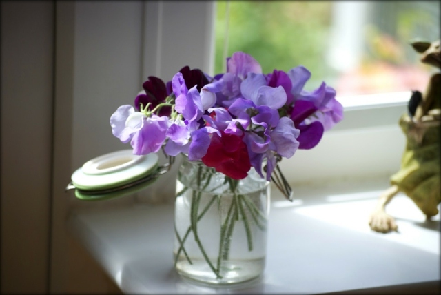 decoration simple bocal verre fleurs