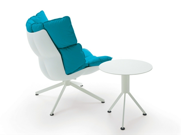 fauteuil de jardin design coussin bleu BB Italia table basse de jardin