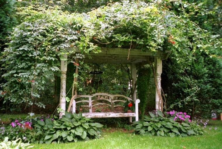 aménagement jardin moderne idée banc en bois fleurs 