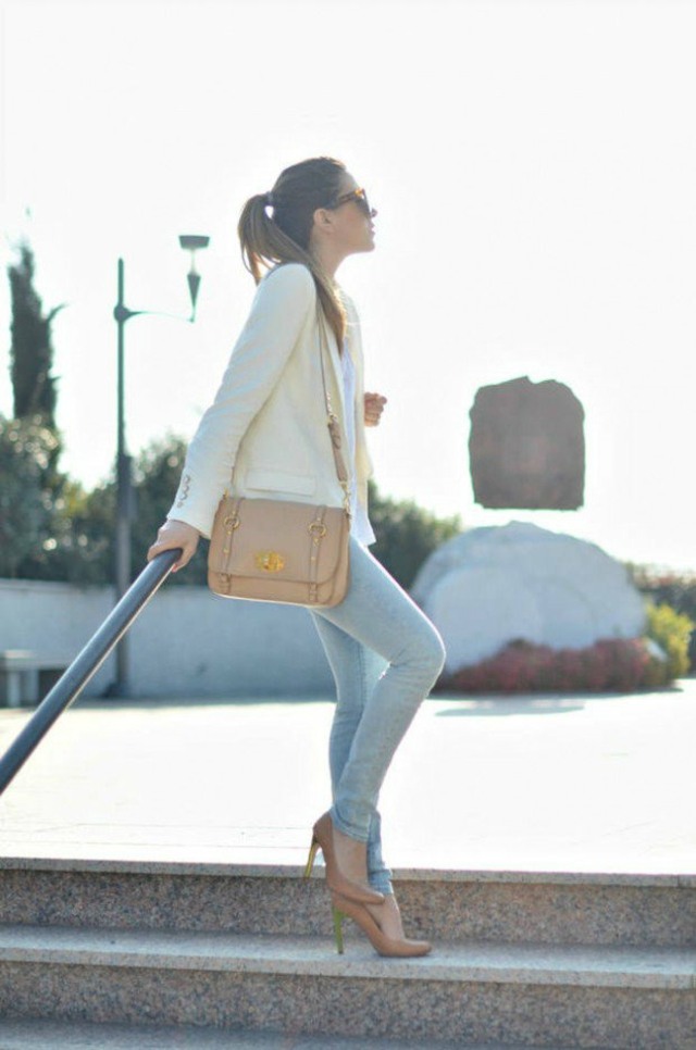 printemps femme mode 2015 tendance veste blanche sac en cuir jean 