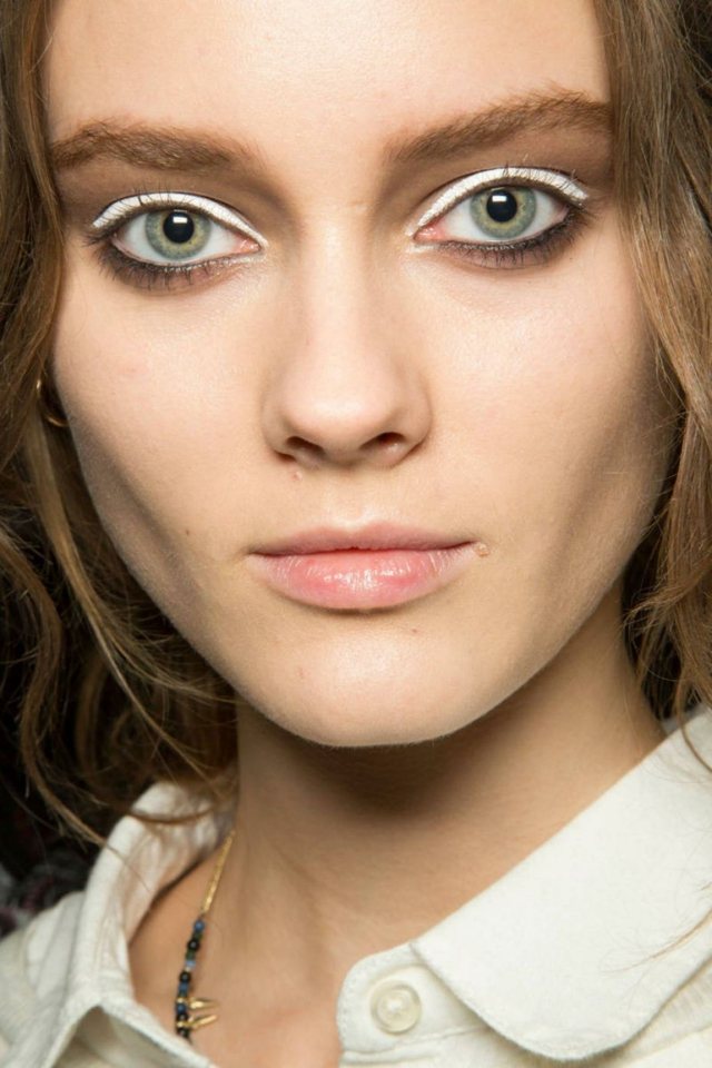 maquillage yeux defile blanc