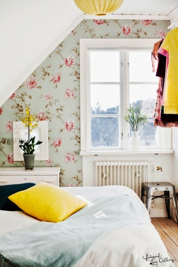 papier peint chambre motif floral