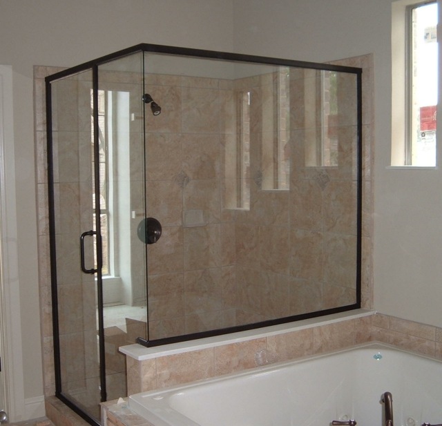 cabine de douche confortable moderne design salle de bain idée aménagement douche à l'italienne