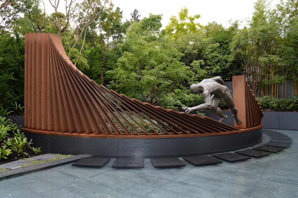 sculpture-acier-corten-bronze-jardin-canada-vancouver