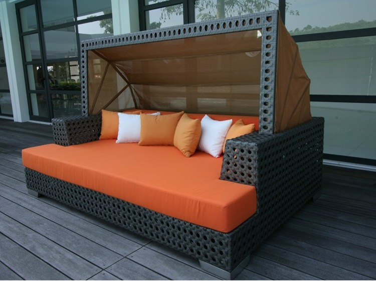 canape lit jardin noir orange Sérénité Luxury