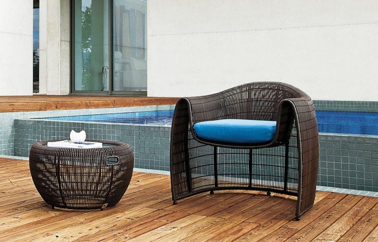 fauteuil extérieur design confort coussin  table de jardin 