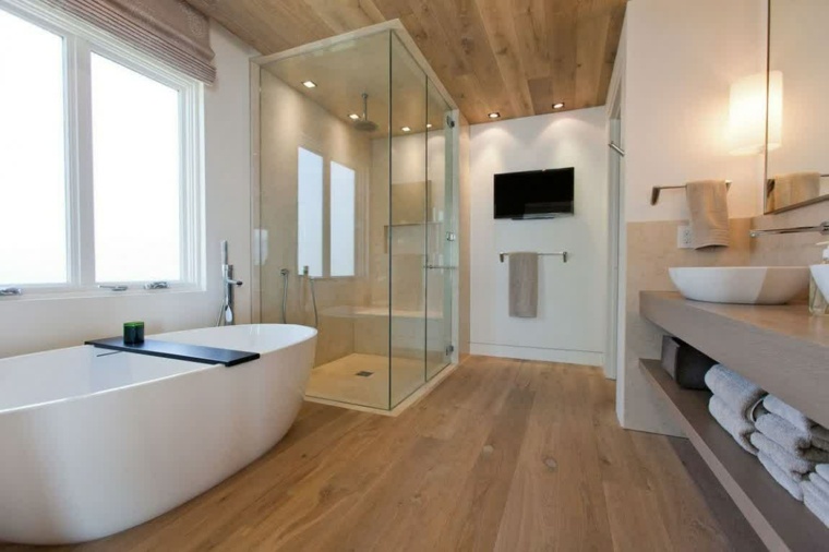 plafond salle de bain moderne bois sol baignoire cabine de douche