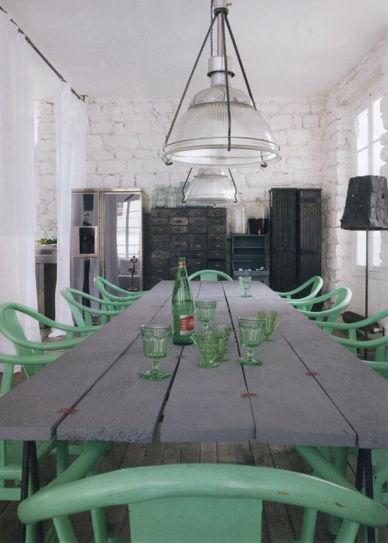 salle à manger grise table bois chaise design scandinave 