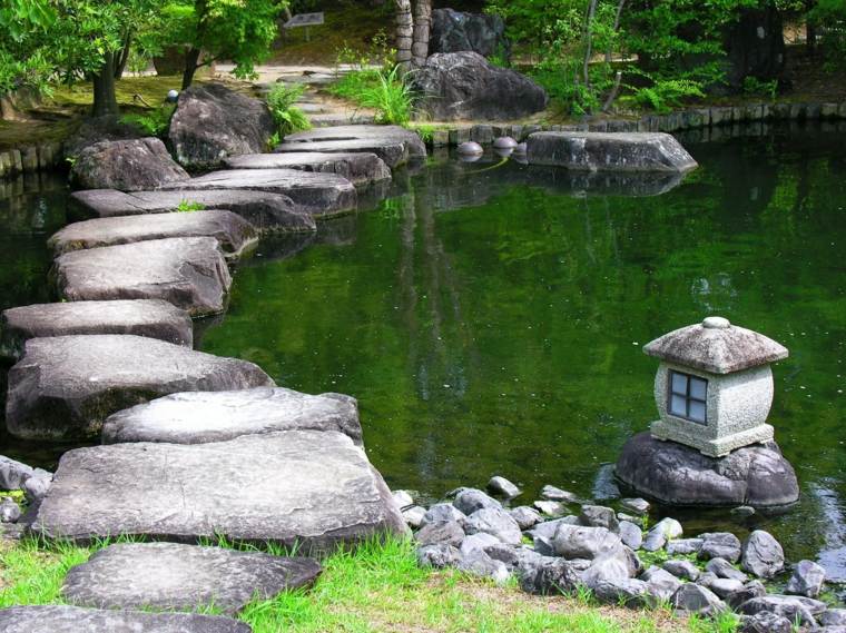 jardin bassin aquatique allee pierres