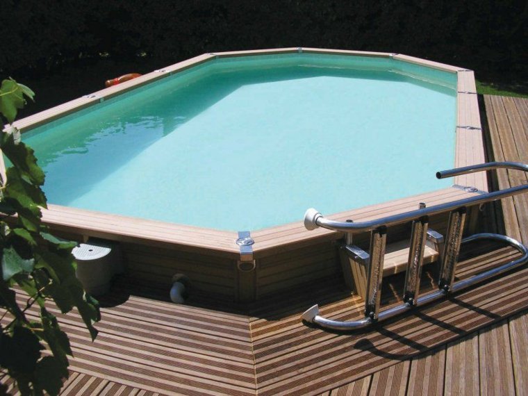 piscine semi-creusée bois jardin aménagement 