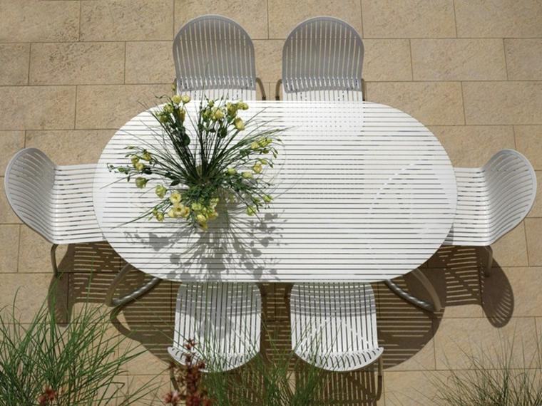 table jardin blanche chaise de jardin blanc bouquet 