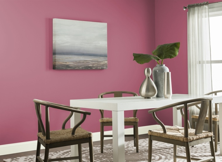 associer les couleurs salle à manger déco tableau table à manger blanche chaise marron déco plantes 