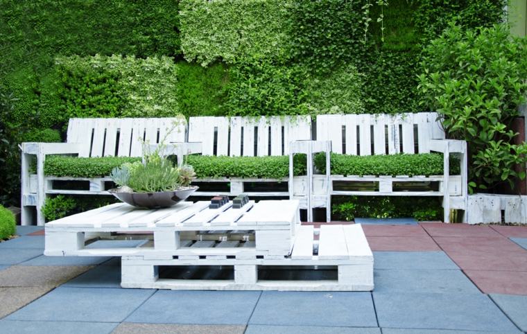 salon de jardin en palette de bois blanc table de jardin bricolage 