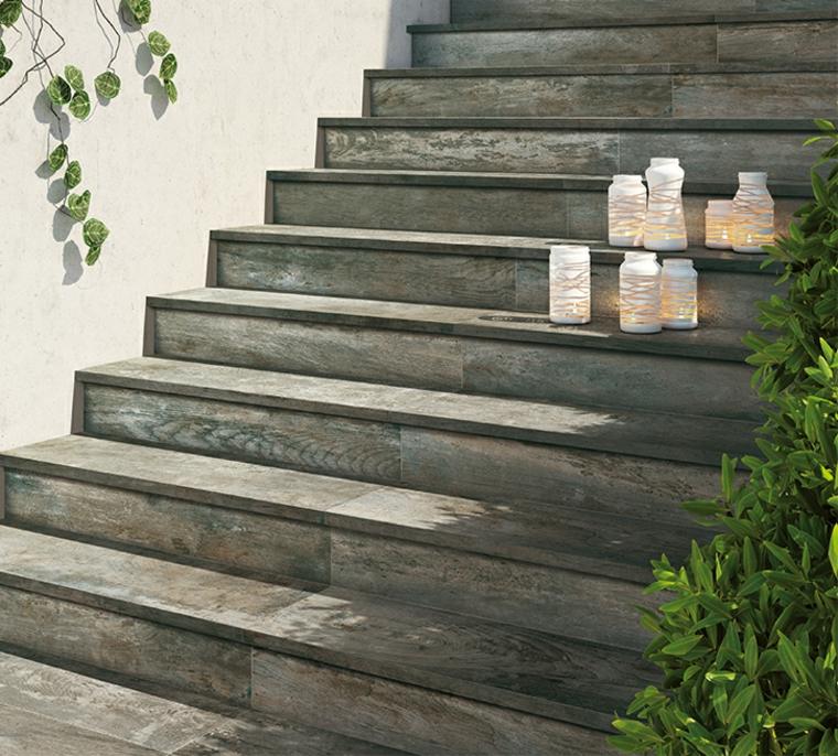 revêtement de sol escalier extérieur bois