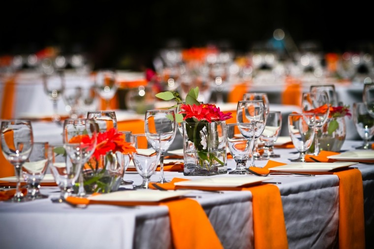 serviettes et chemin de table pour mariage décorations de table