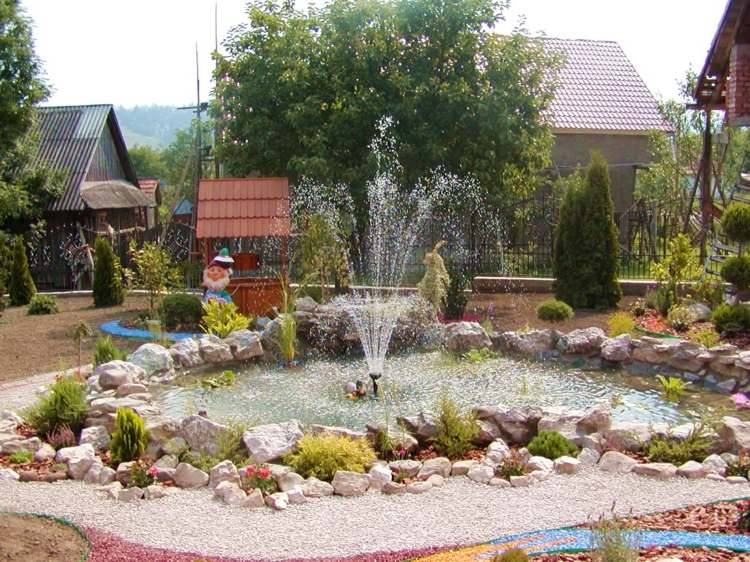 fontaine de jardin deco pierres