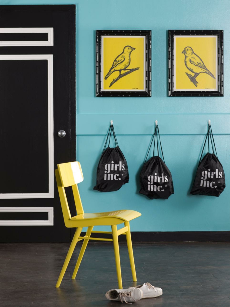 couleur chambre enfant idée déco bleu jaune tableau noir chaise