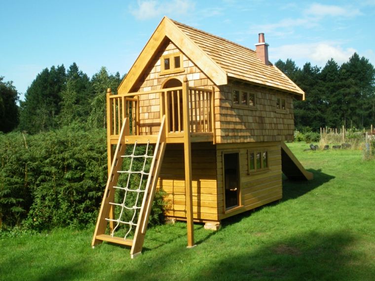enfant cabane de jardin pour enfant en bois aménagement jeux enfant extérieur