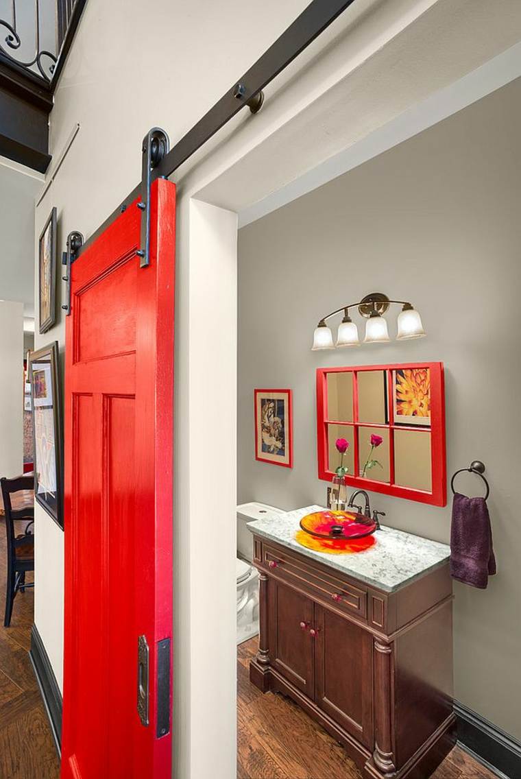 porte bois rouge coulissante salle de bain meuble bois