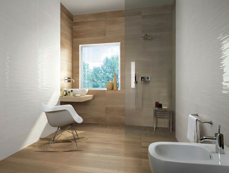 salle de bain bois douche italienne fauteuil blanc aménagement pièce d'eau