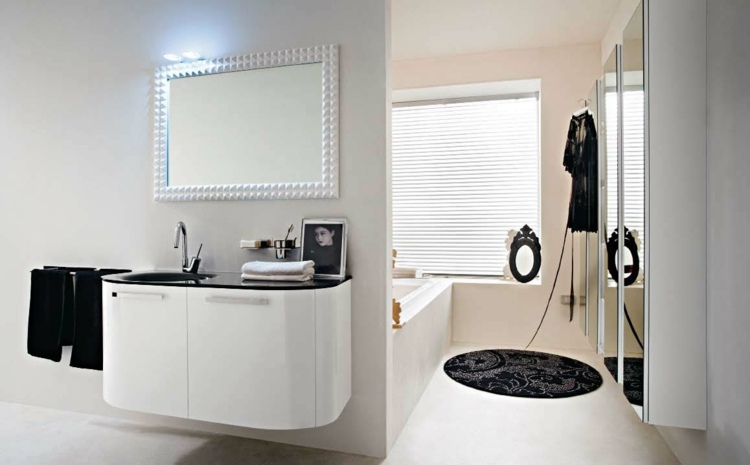 salle de bain noir et blanc design contemporain