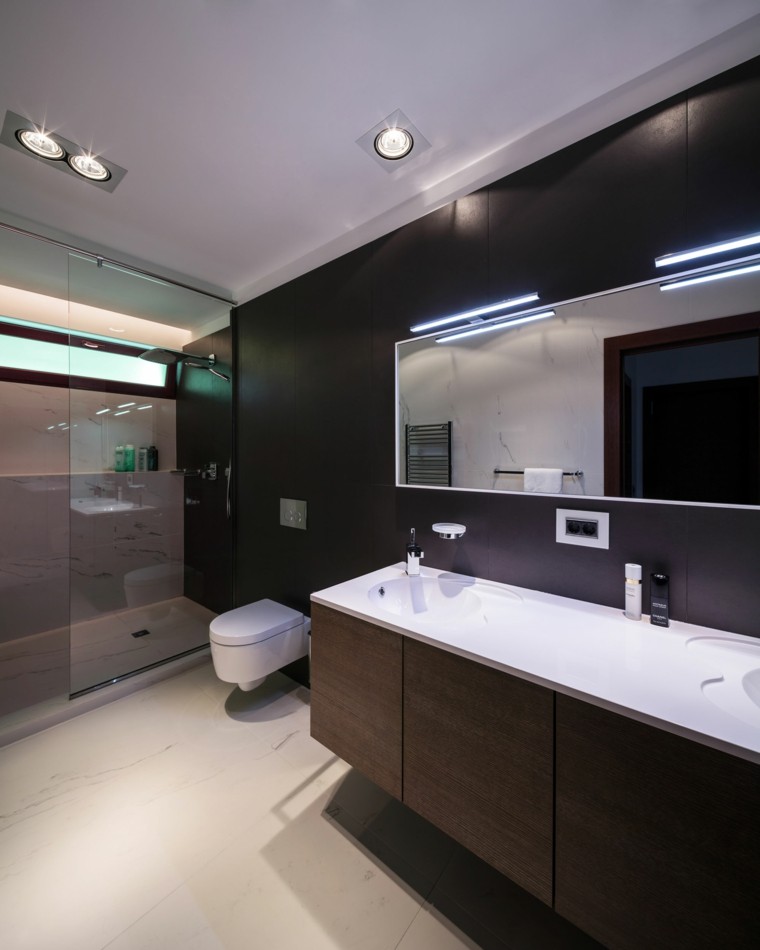 salle de bain moderne bois design toilette aménagement lavabo 
