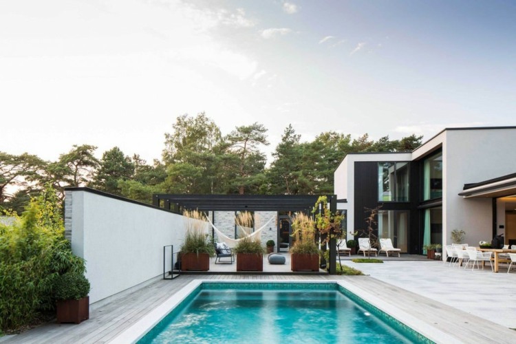 aménagement jardin avec piscine design moderne