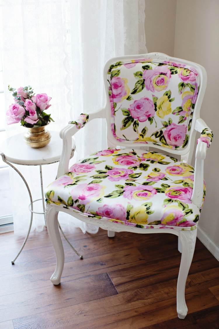 bergere fauteuil motifs floraux